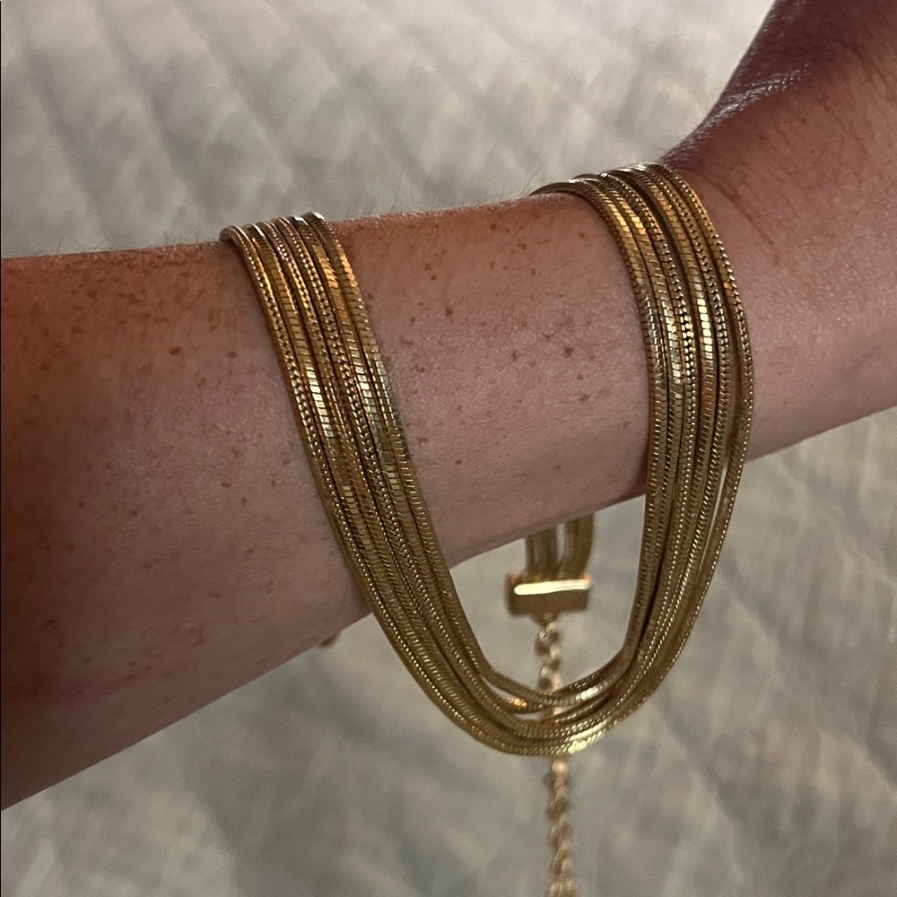 Authentic Vintage GIVENCHY Gold Multi-Chain Collar Necklace - Picture 3 of 17